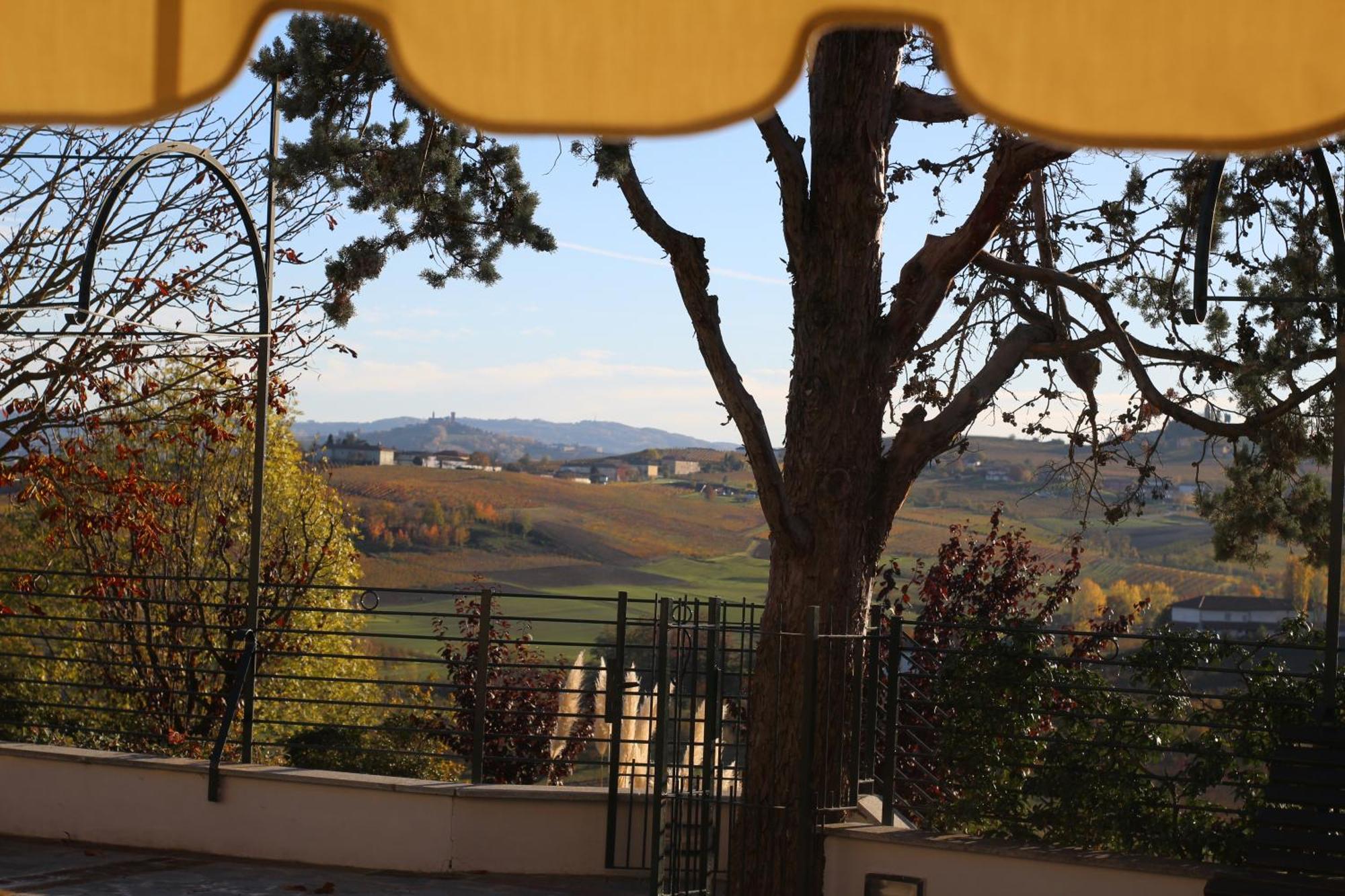 Locanda Del Boscogrande Montegrosso dʼAsti Exterior foto