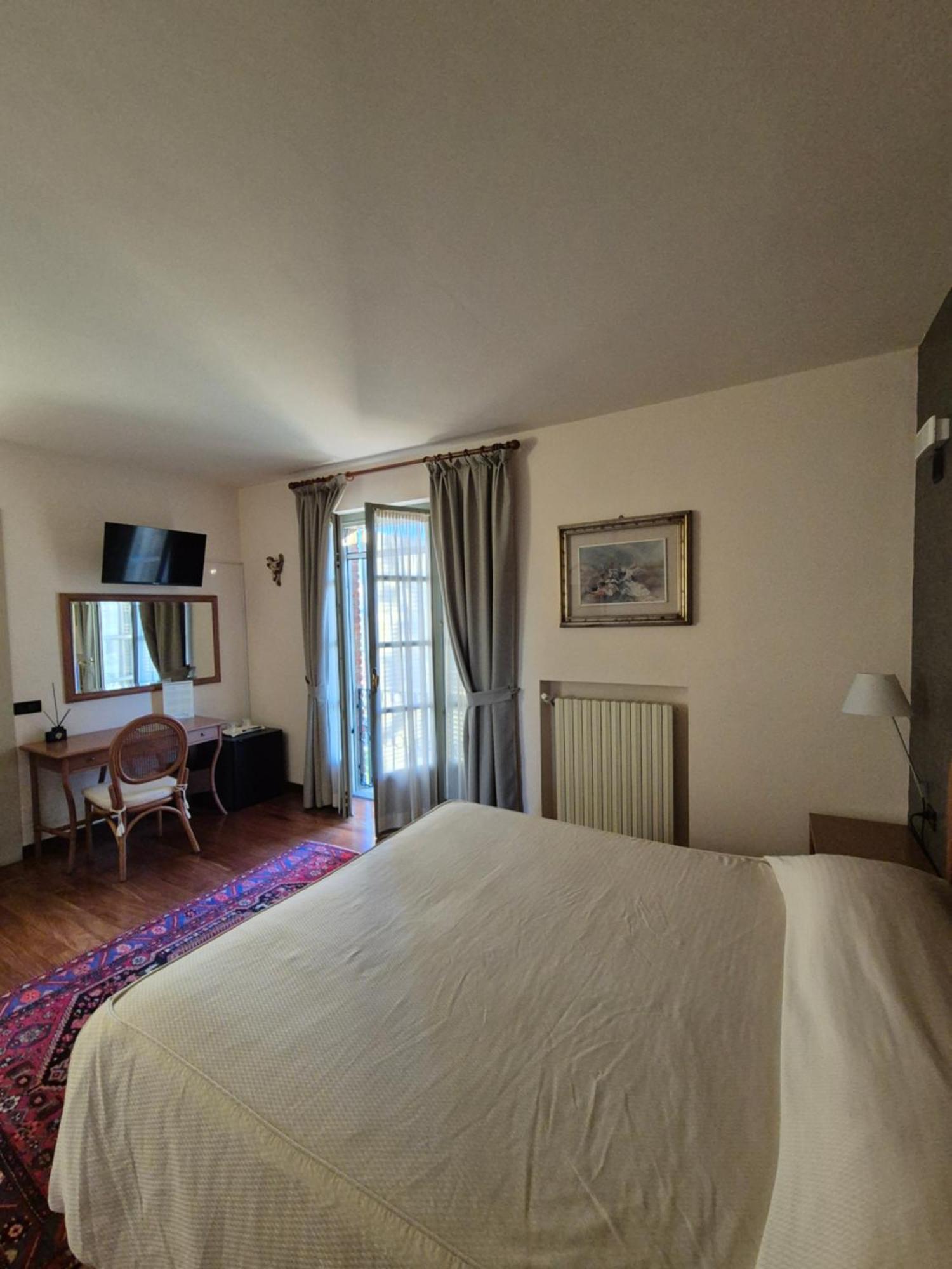 Locanda Del Boscogrande Montegrosso dʼAsti Exterior foto
