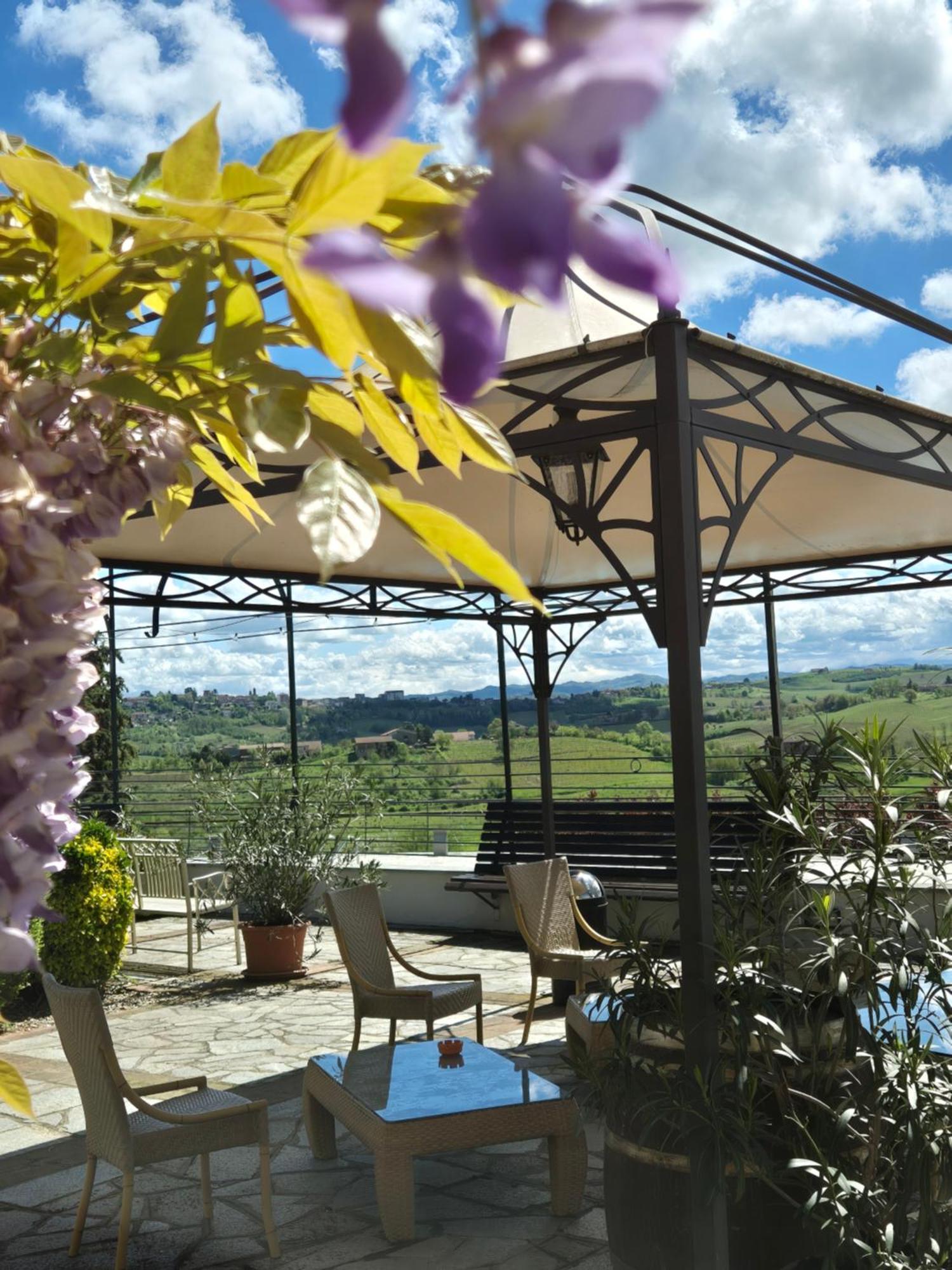 Locanda Del Boscogrande Montegrosso dʼAsti Exterior foto