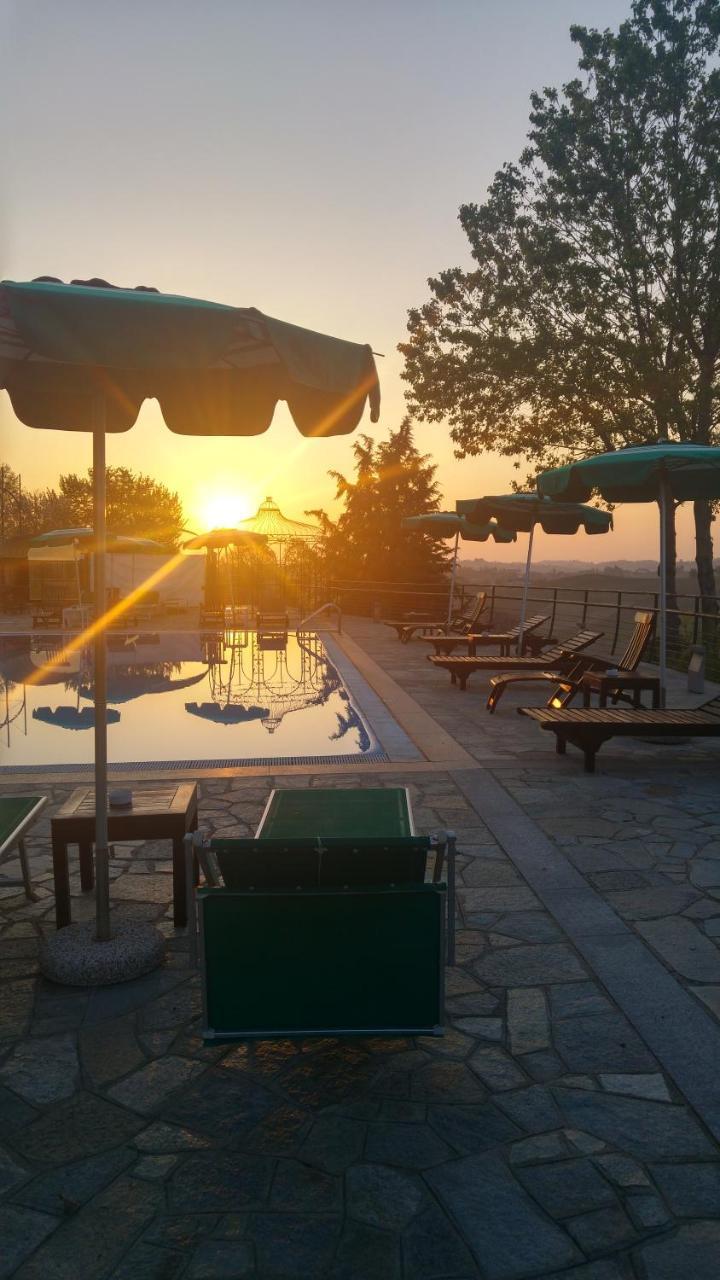 Locanda Del Boscogrande Montegrosso dʼAsti Exterior foto